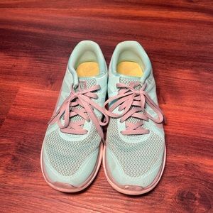 Nike Tiffany Blue Sneakers